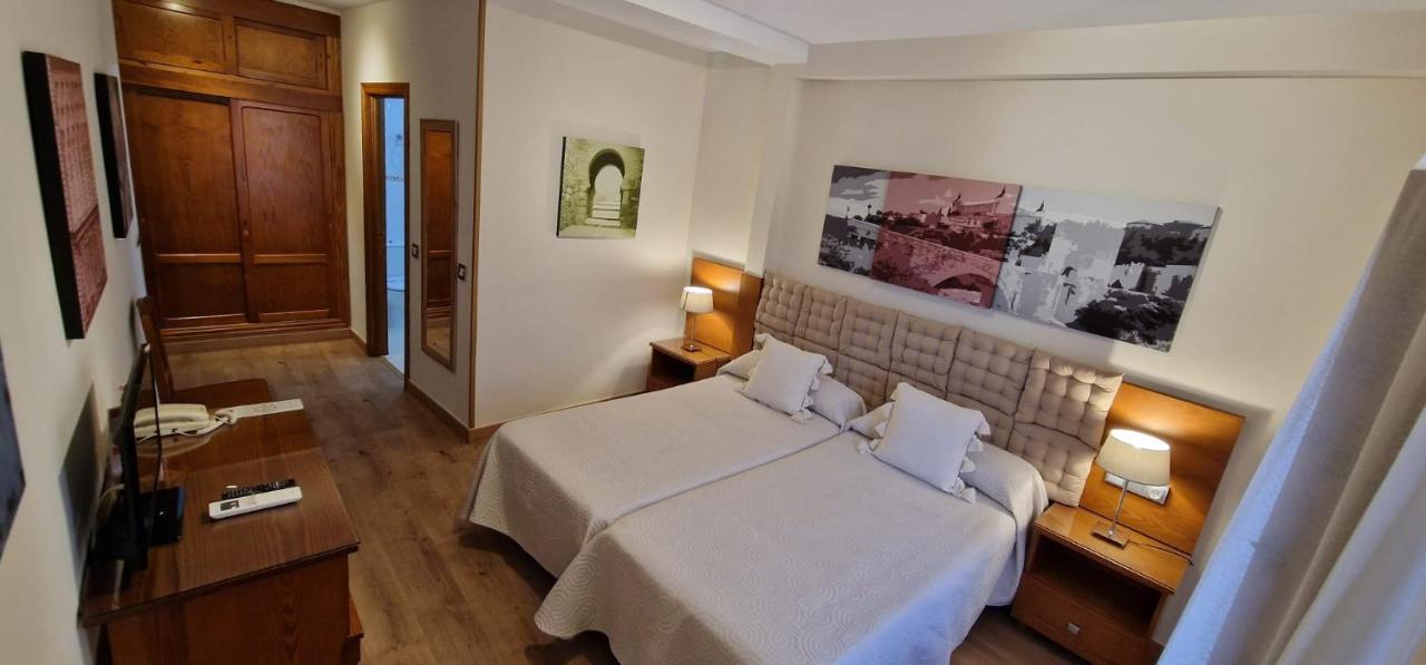 Hostal Santo Tome Толедо Экстерьер фото