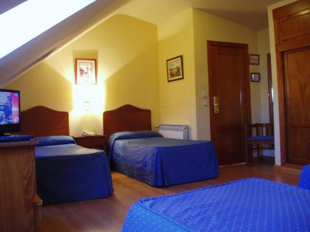 Hostal Santo Tome Толедо Экстерьер фото